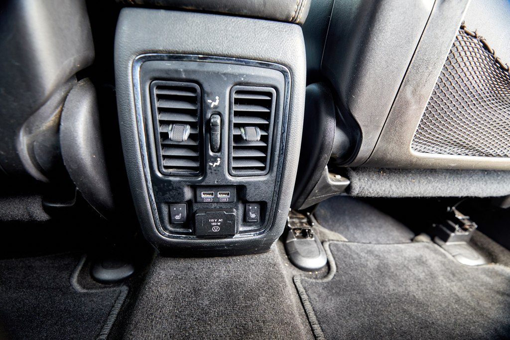Photo 21 of this JEEP GRAND CHEROKEE
