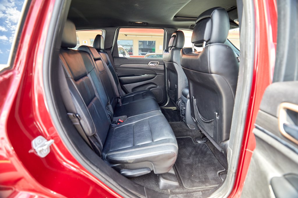 Photo 23 of this JEEP GRAND CHEROKEE