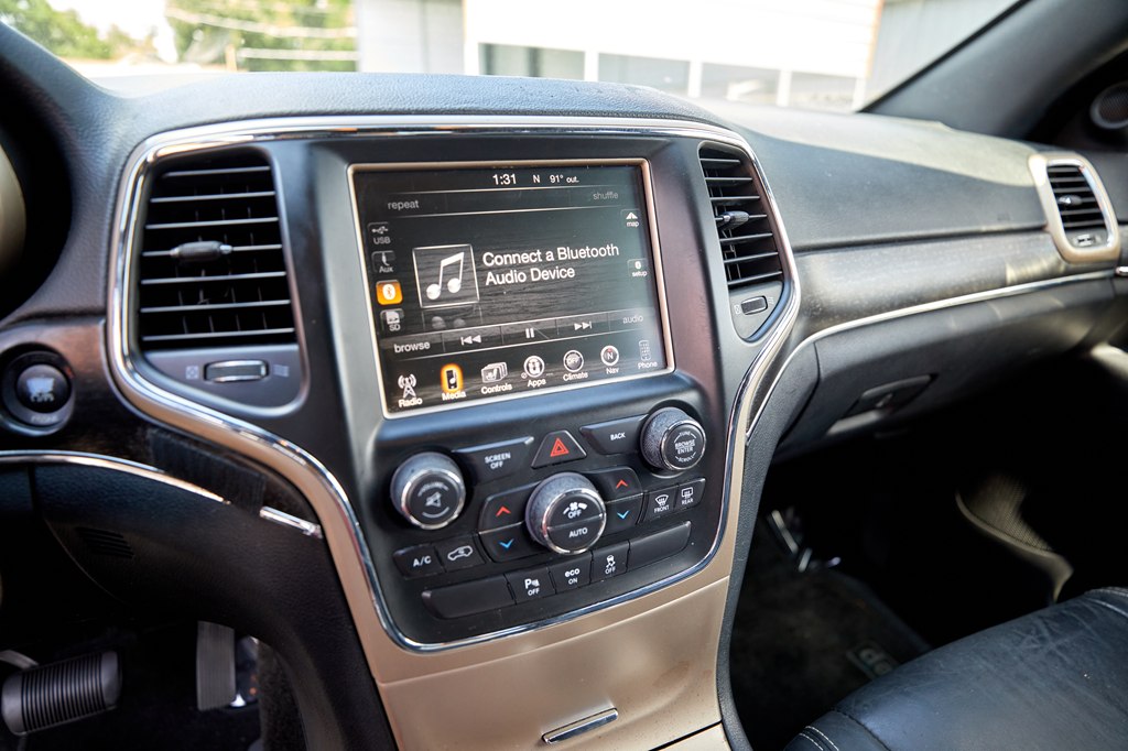 Photo 10 of this JEEP GRAND CHEROKEE