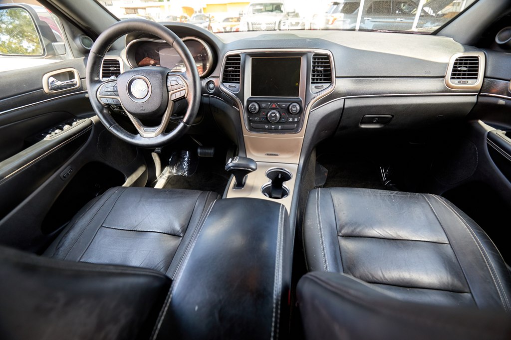 Photo 19 of this JEEP GRAND CHEROKEE