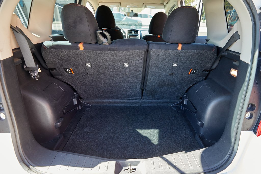 Photo 18 of this NISSAN VERSA NOTE