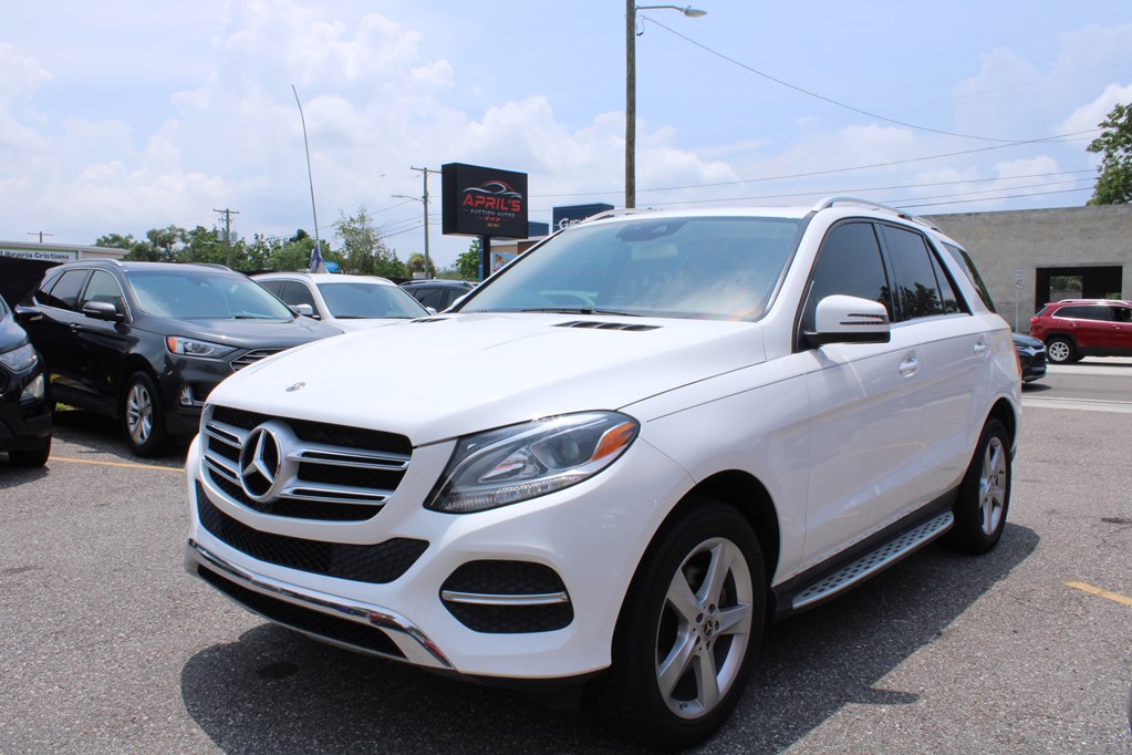 Photo 2 of this MERCEDES-BENZ GLE