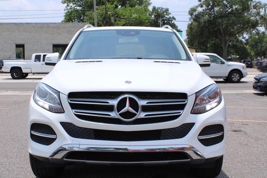 Photo 3 of this MERCEDES-BENZ GLE