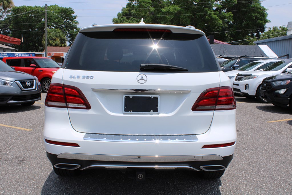 Photo 6 of this MERCEDES-BENZ GLE
