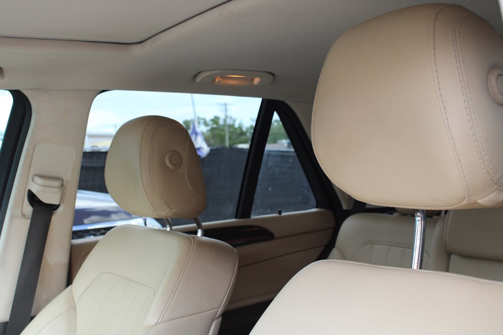Photo 11 of this MERCEDES-BENZ GLE