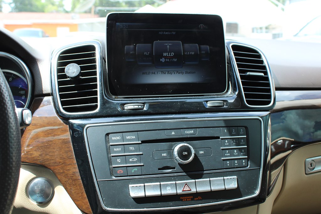 Photo 13 of this MERCEDES-BENZ GLE