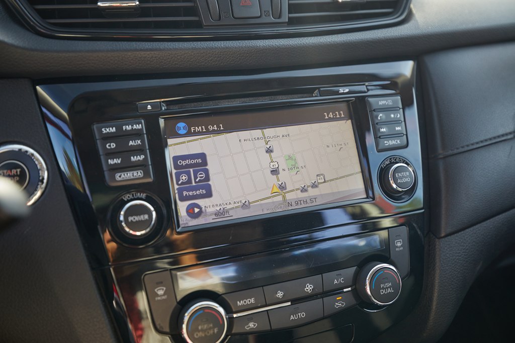 Photo 11 of this NISSAN ROGUE