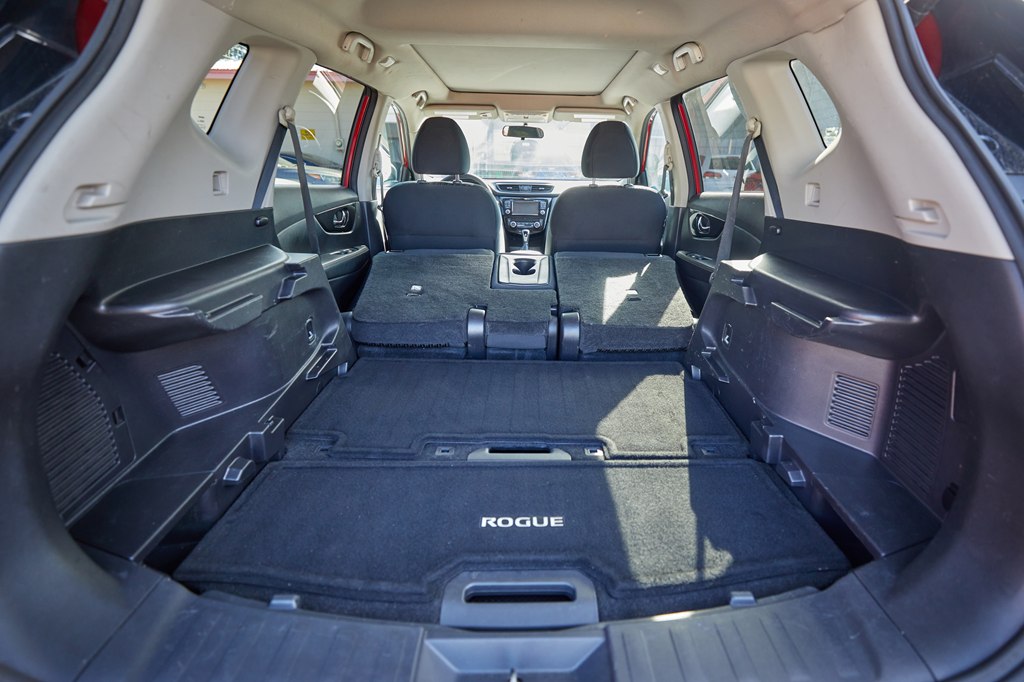 Photo 21 of this NISSAN ROGUE