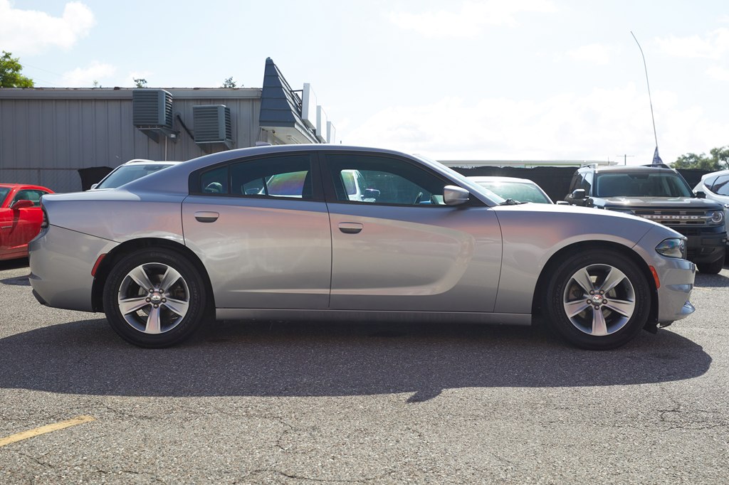 Photo 4 of this DODGE CHARGER