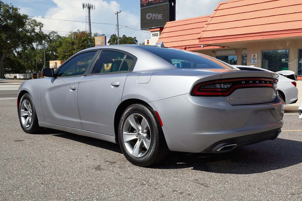 Photo 3 of this DODGE CHARGER