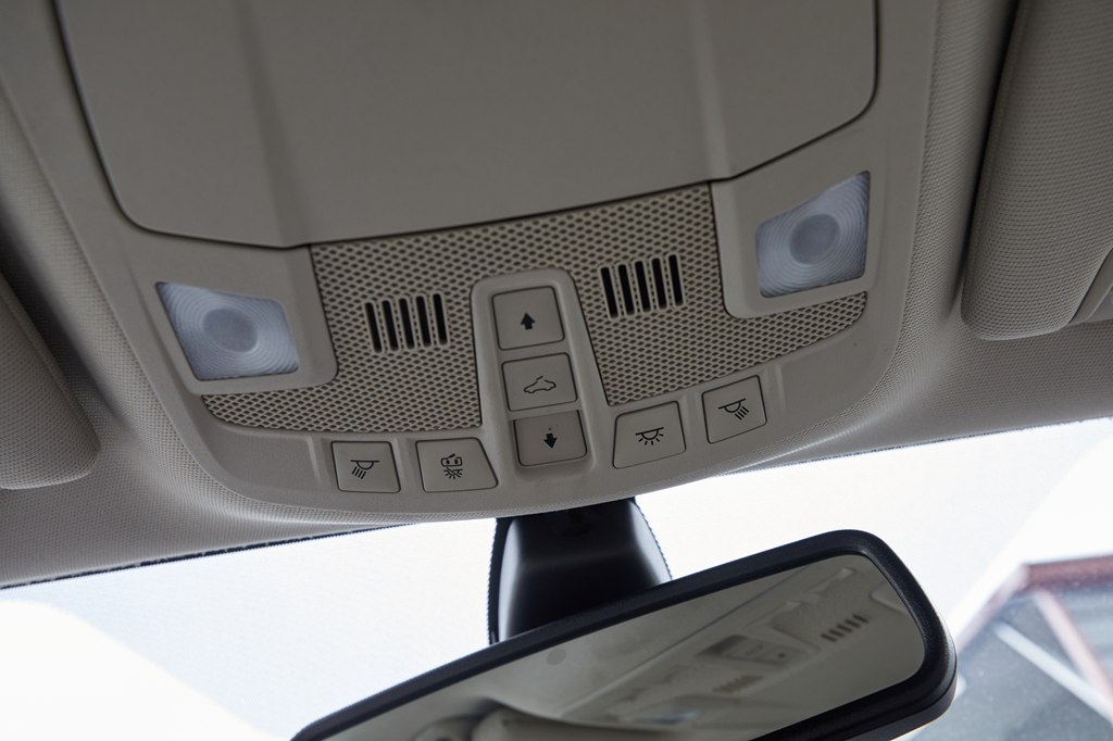 Photo 21 of this FORD FUSION ENERGI
