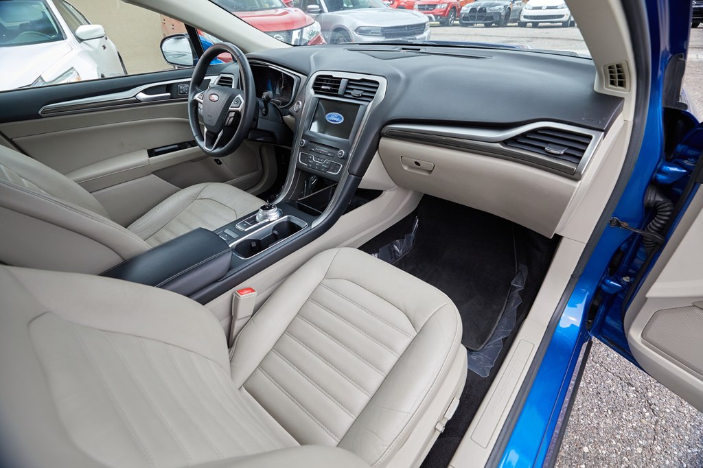 Photo 12 of this FORD FUSION ENERGI