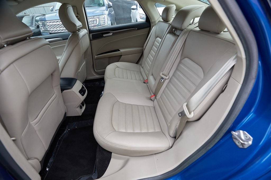 Photo 14 of this FORD FUSION ENERGI