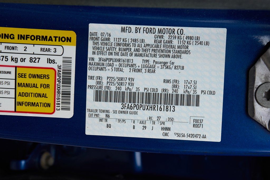 Photo 27 of this FORD FUSION ENERGI