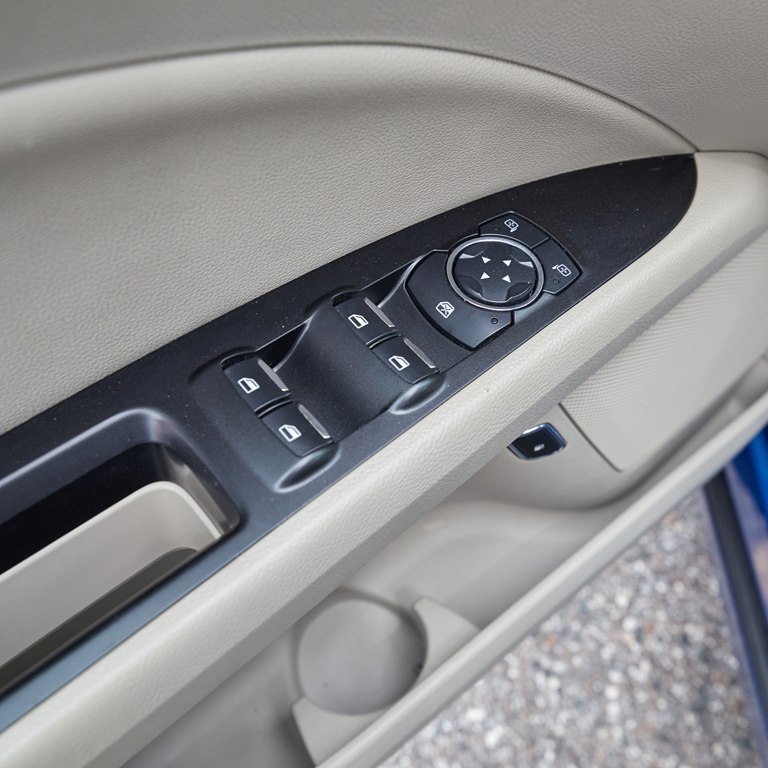 Photo 24 of this FORD FUSION ENERGI