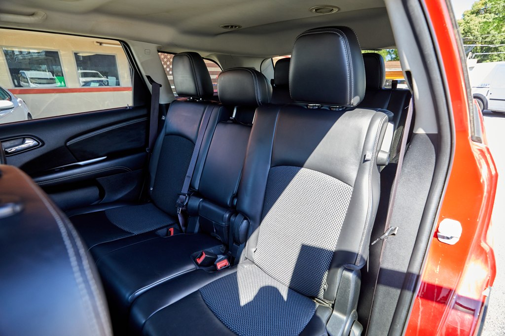 Photo 17 of this DODGE JOURNEY