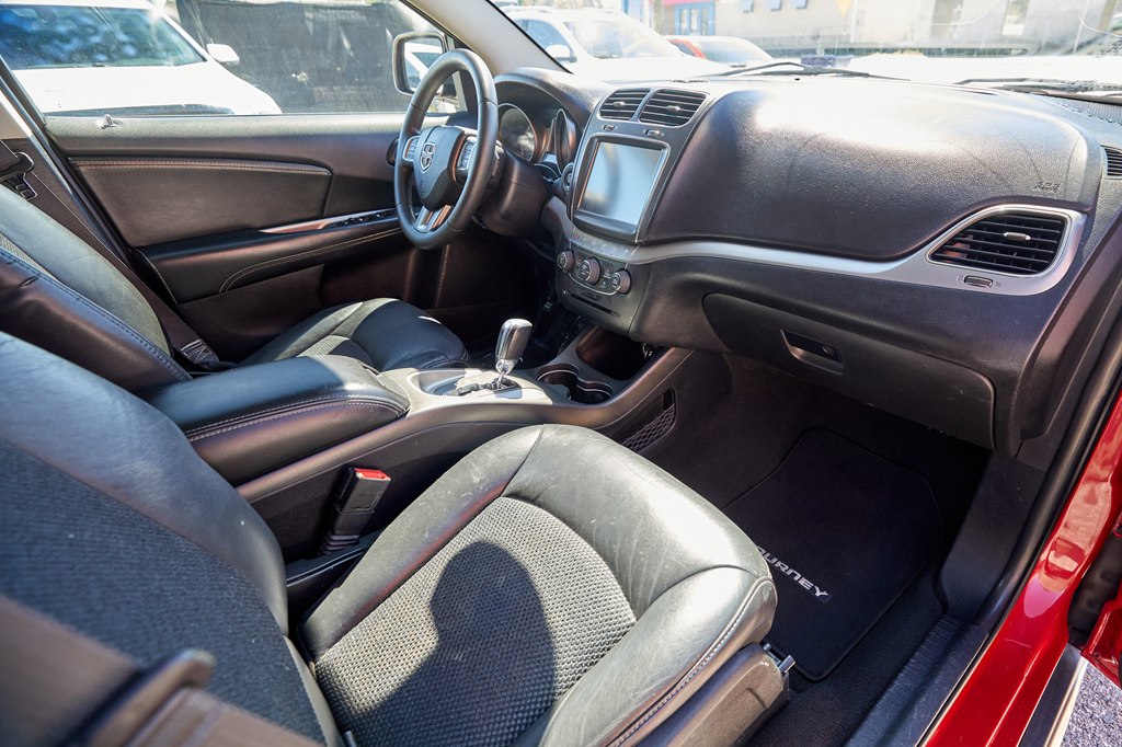 Photo 11 of this DODGE JOURNEY