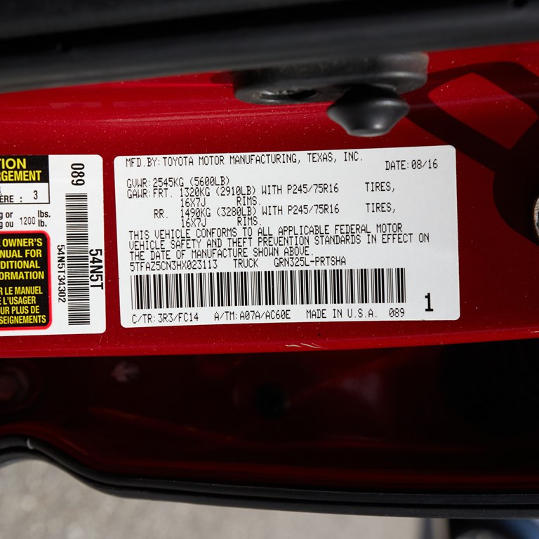 Photo 24 of this TOYOTA TACOMA