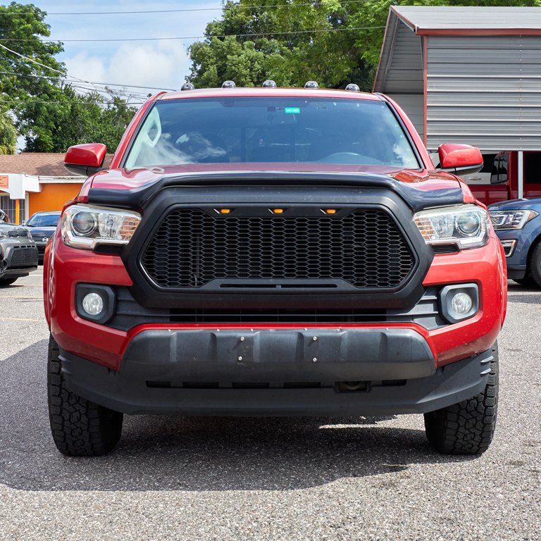 Photo 2 of this TOYOTA TACOMA