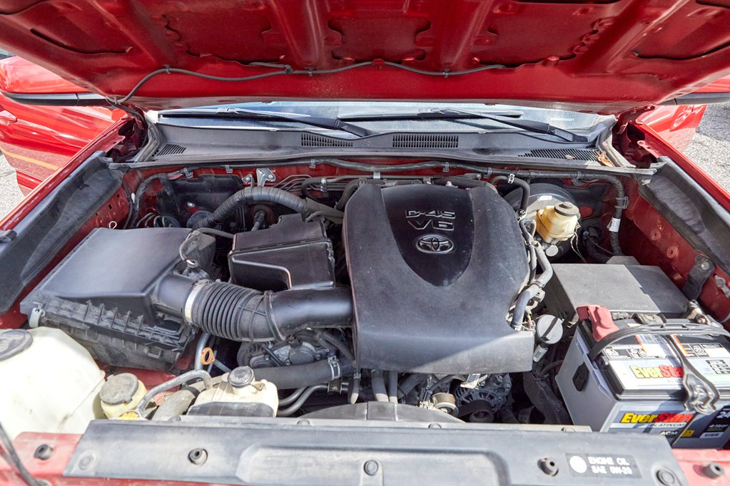 Photo 8 of this TOYOTA TACOMA