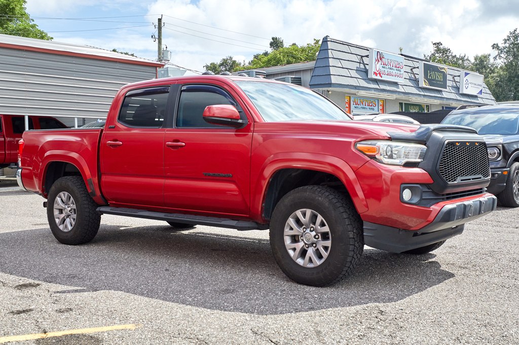 Photo 3 of this TOYOTA TACOMA