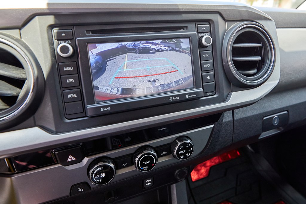 Photo 16 of this TOYOTA TACOMA