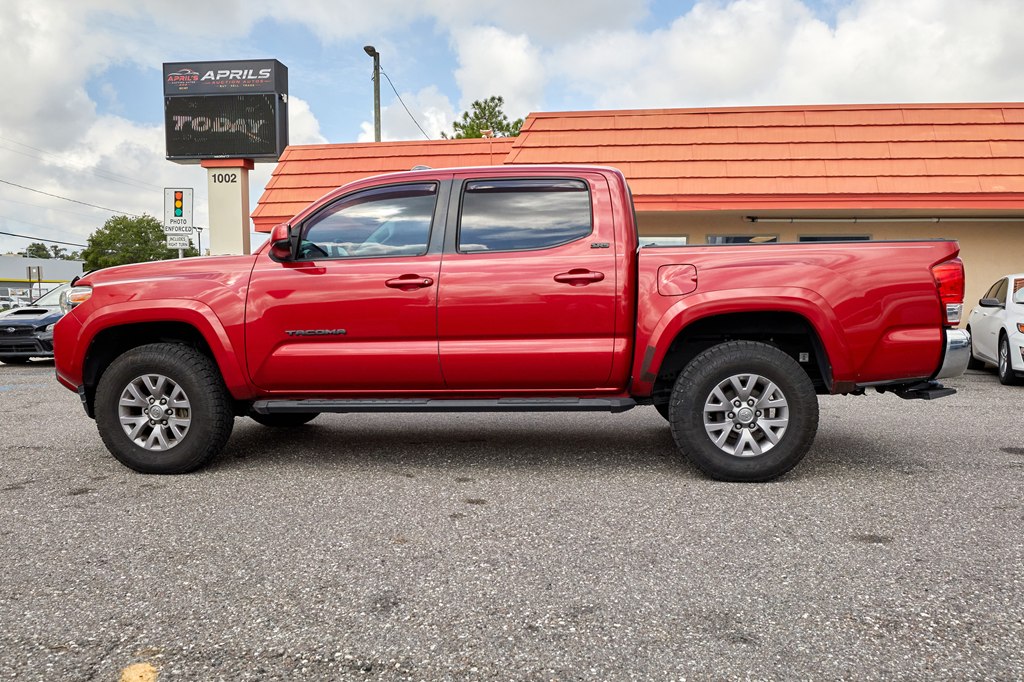 Photo 9 of this TOYOTA TACOMA