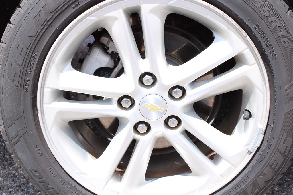 Photo 7 of this CHEVROLET CRUZE