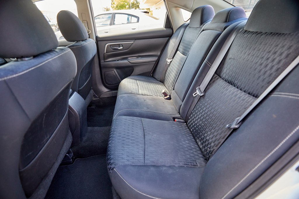 Photo 21 of this NISSAN ALTIMA