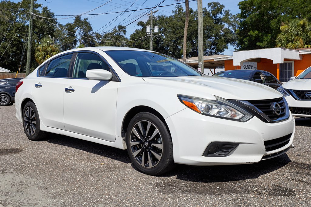 Photo 3 of this NISSAN ALTIMA