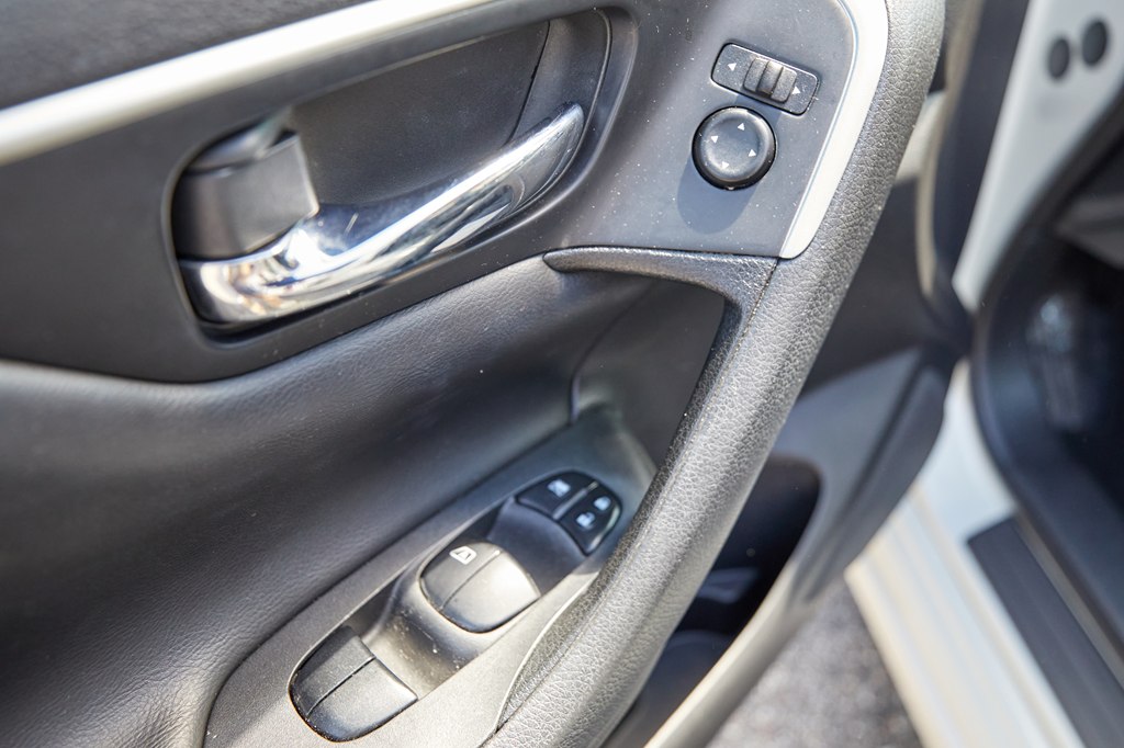 Photo 12 of this NISSAN ALTIMA