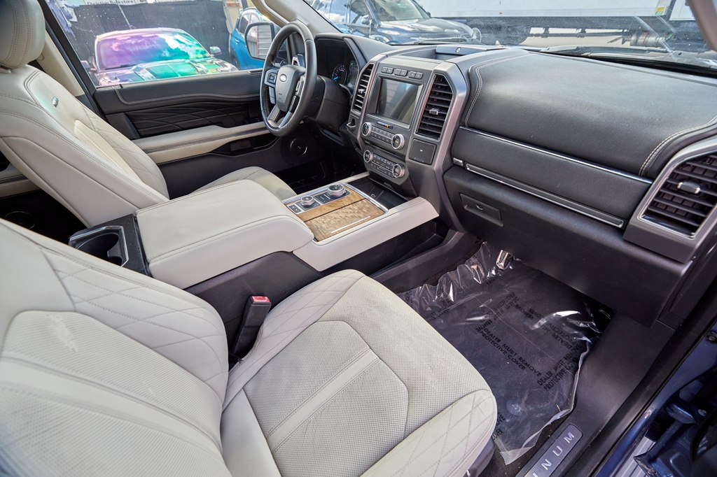 Photo 19 of this FORD EXPEDITION MAX