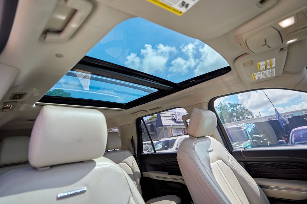 Photo 28 of this FORD EXPEDITION MAX