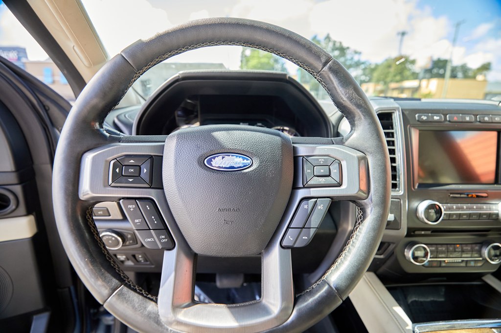 Photo 15 of this FORD EXPEDITION MAX