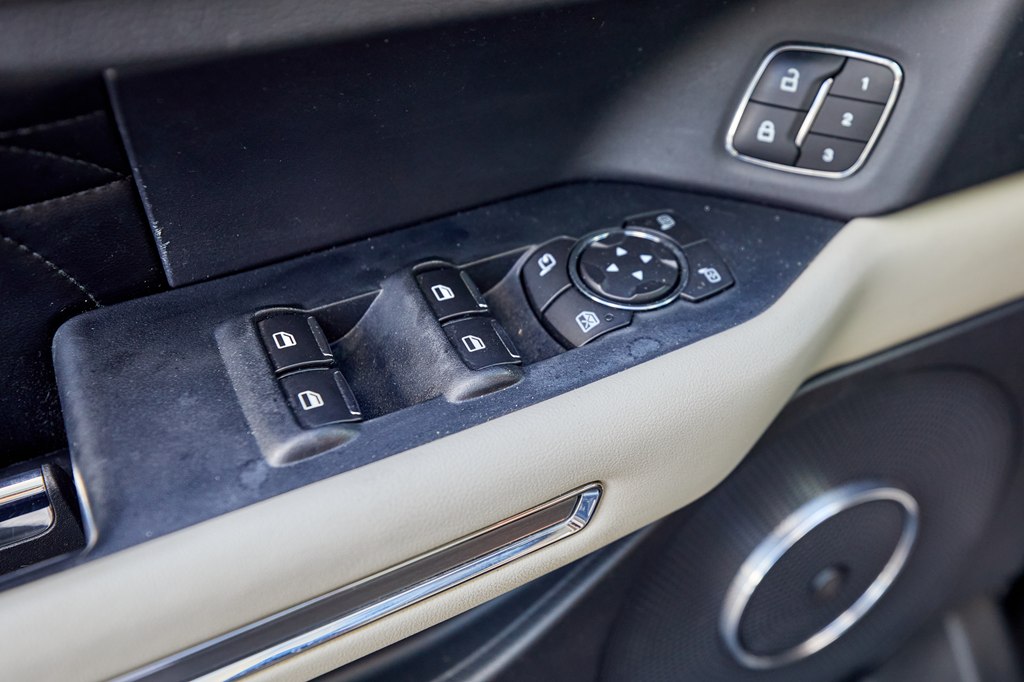 Photo 21 of this FORD EXPEDITION MAX