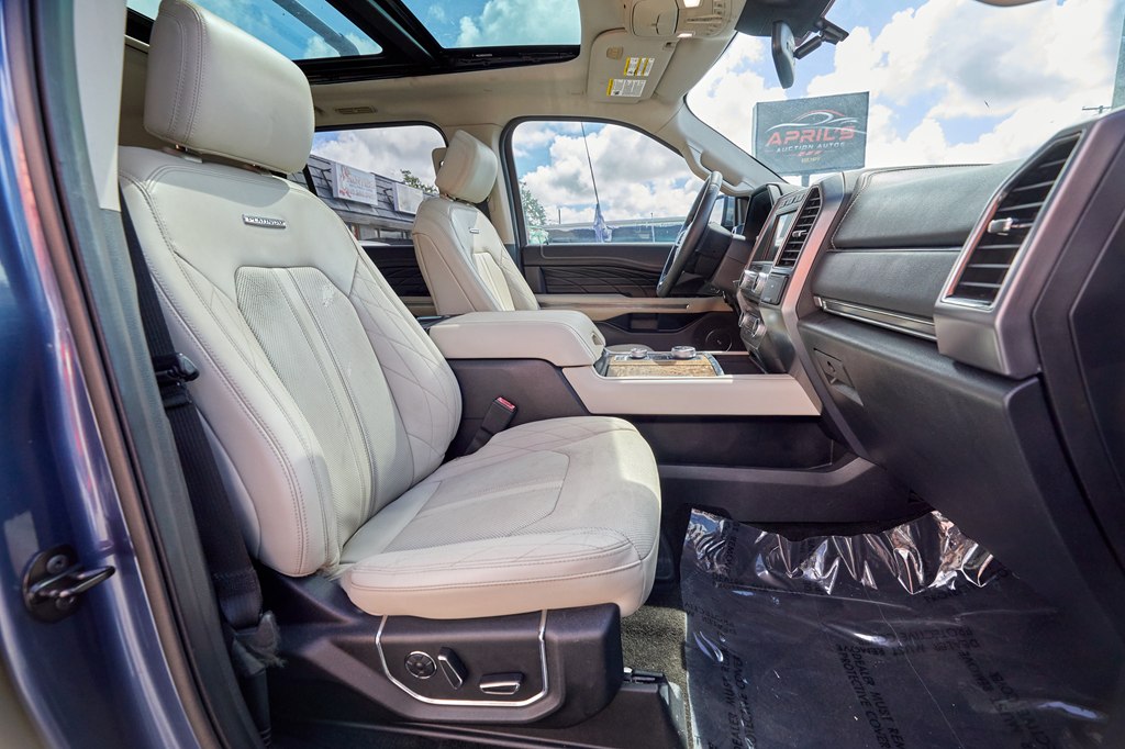 Photo 20 of this FORD EXPEDITION MAX