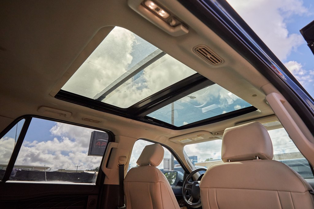 Photo 27 of this FORD EXPEDITION MAX