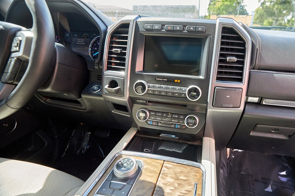Photo 10 of this FORD EXPEDITION MAX
