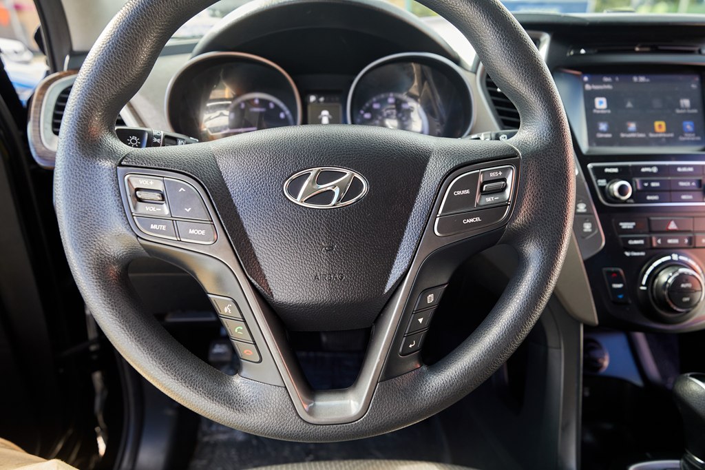 Photo 12 of this HYUNDAI SANTA FE SPORT