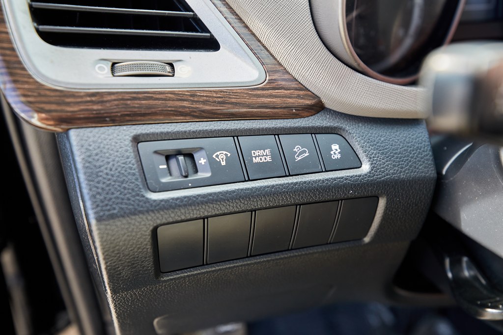 Photo 17 of this HYUNDAI SANTA FE SPORT