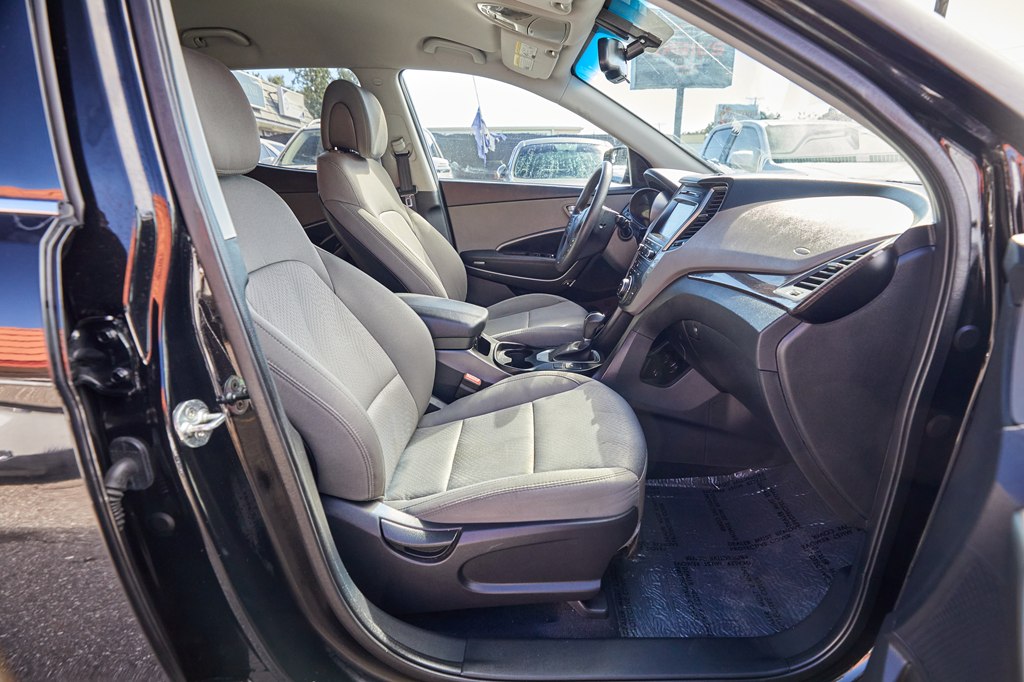 Photo 19 of this HYUNDAI SANTA FE SPORT