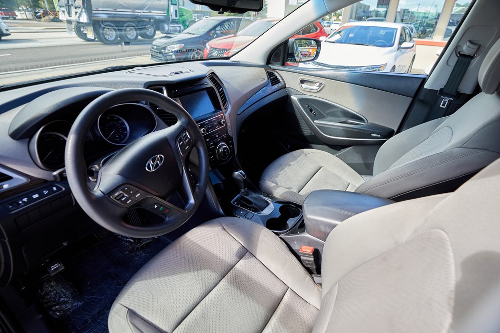 Photo 11 of this HYUNDAI SANTA FE SPORT