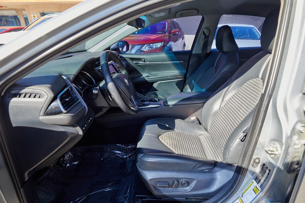Photo 14 of this TOYOTA CAMRY