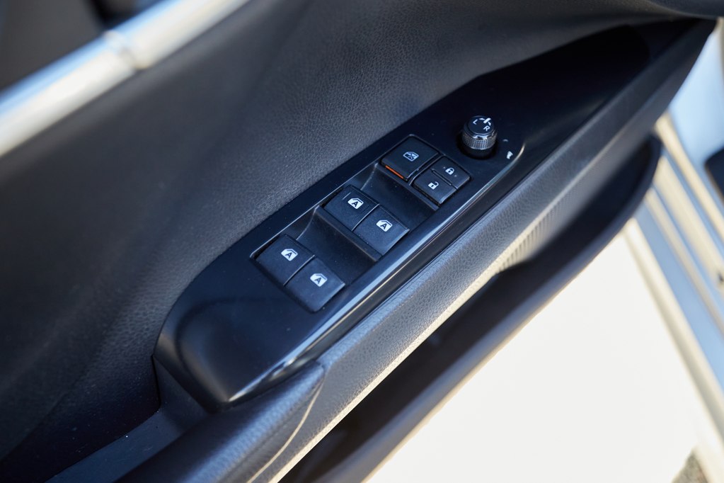 Photo 13 of this TOYOTA CAMRY