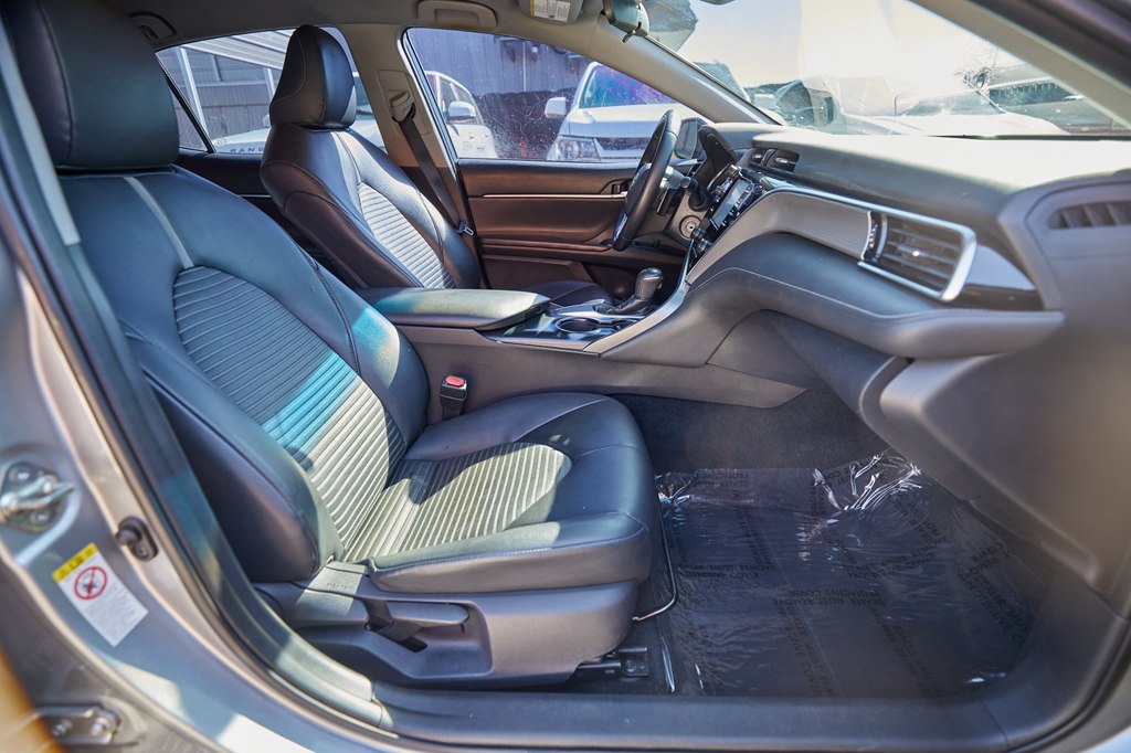 Photo 17 of this TOYOTA CAMRY