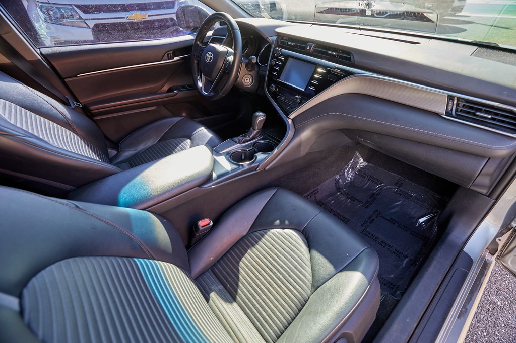 Photo 16 of this TOYOTA CAMRY