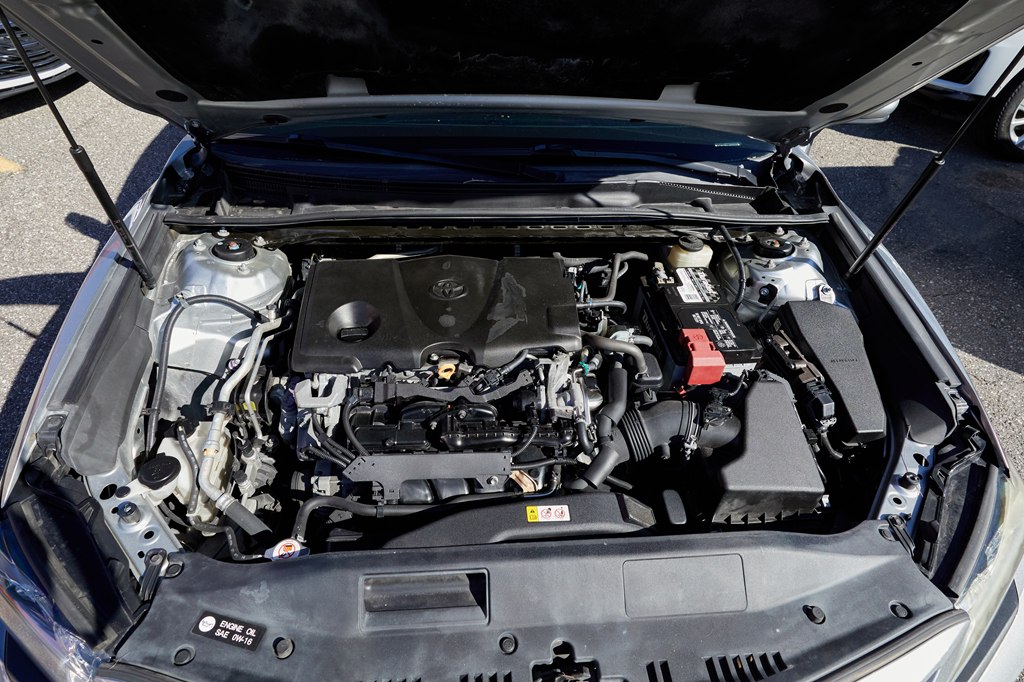 Photo 8 of this TOYOTA CAMRY