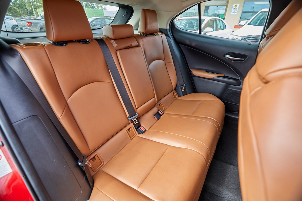 Photo 22 of this LEXUS UX 200