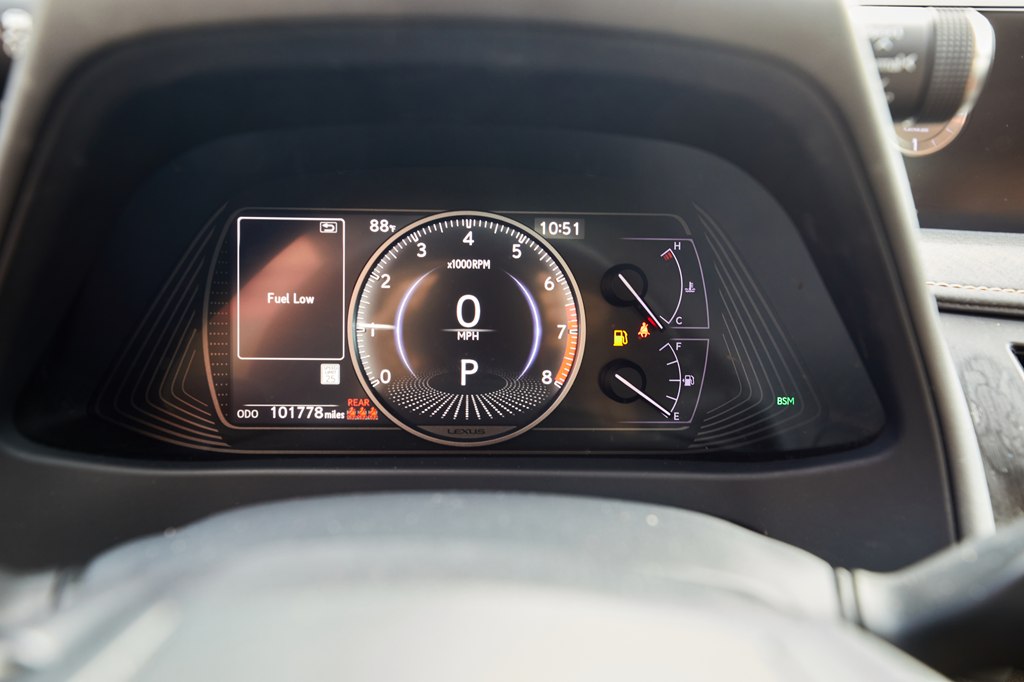 Photo 9 of this LEXUS UX 200