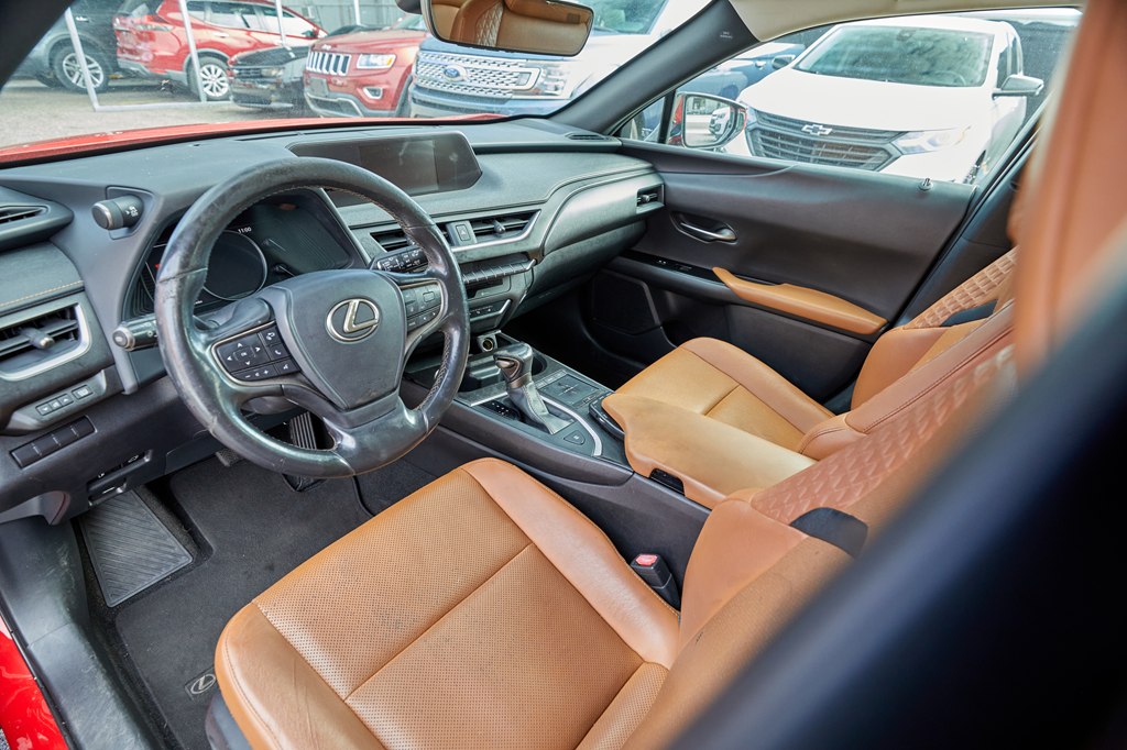 Photo 18 of this LEXUS UX 200